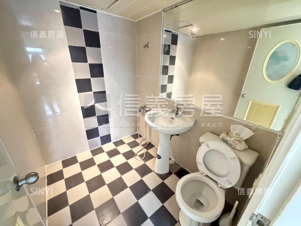 鴻福大廈高樓邊間採光宅房屋室內格局與周邊環境