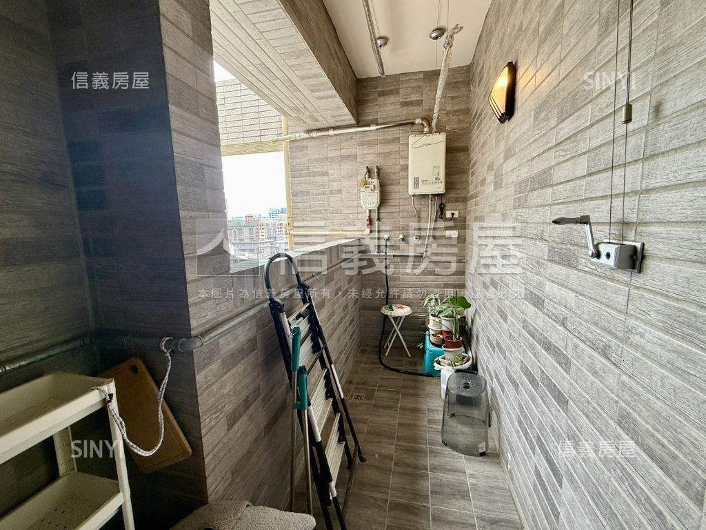 近Ａ１８櫻花緻３房車位房屋室內格局與周邊環境