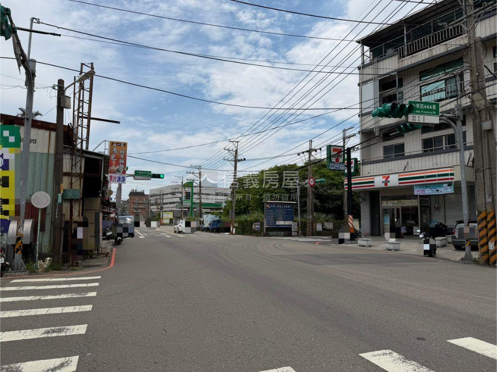 平東路首排邊間透天房屋室內格局與周邊環境