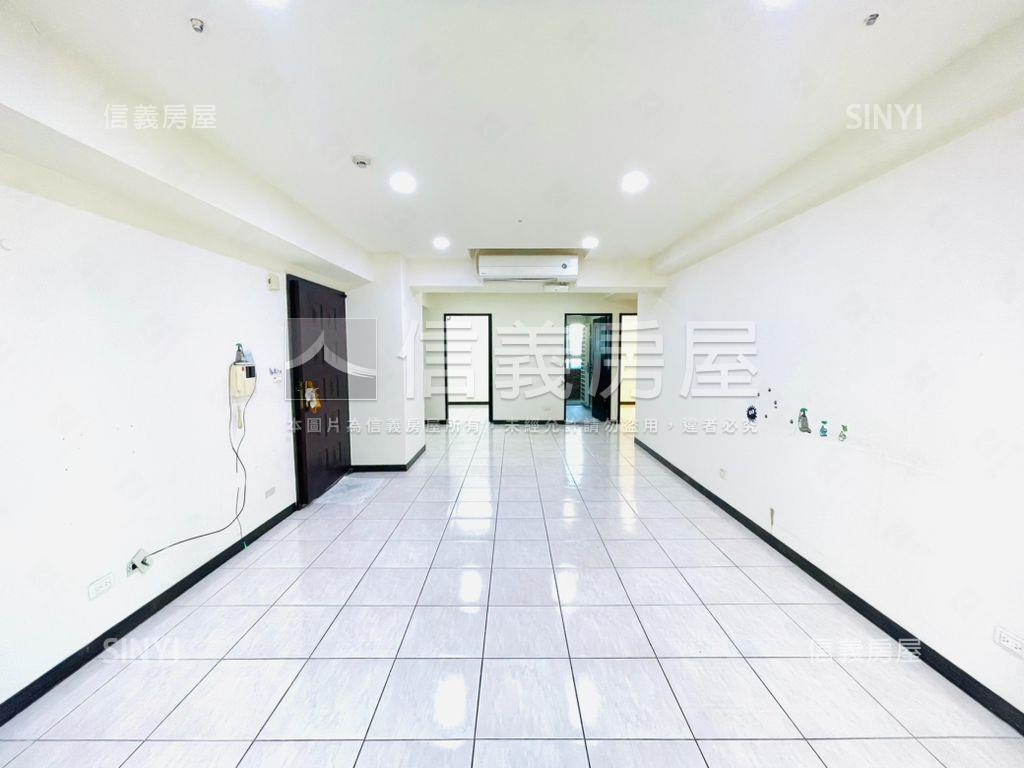 中央大道方正三房車位房屋室內格局與周邊環境