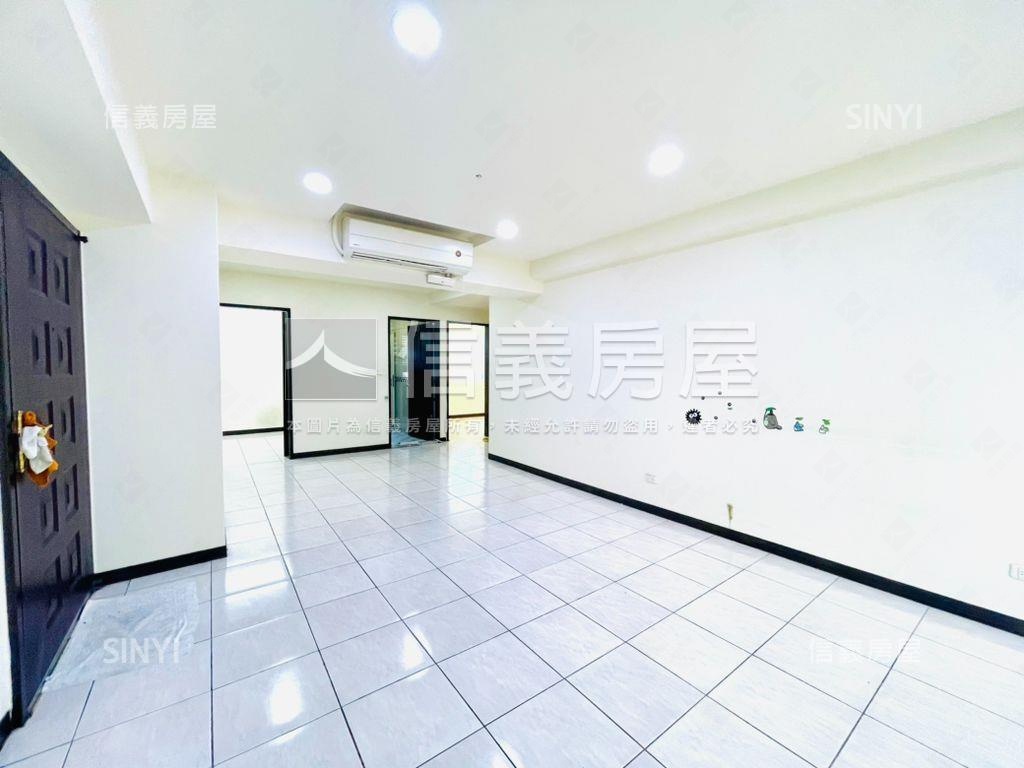 中央大道方正三房車位房屋室內格局與周邊環境