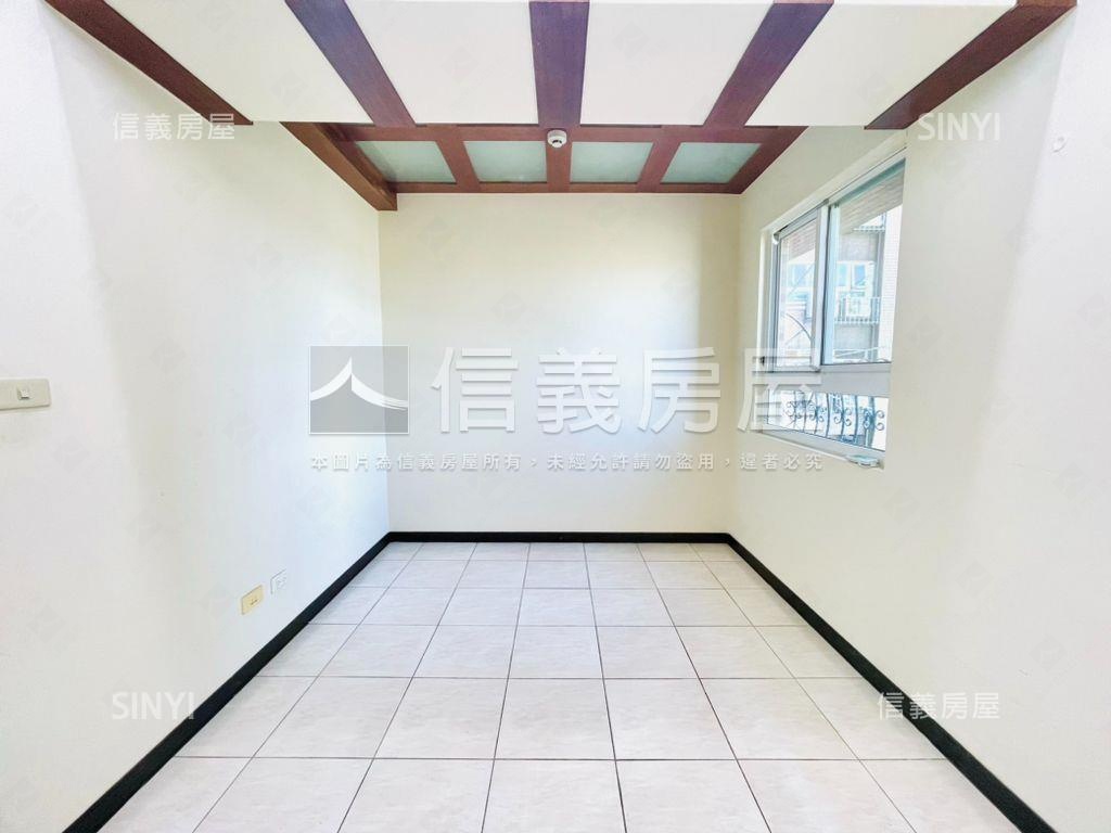 中央大道方正三房車位房屋室內格局與周邊環境