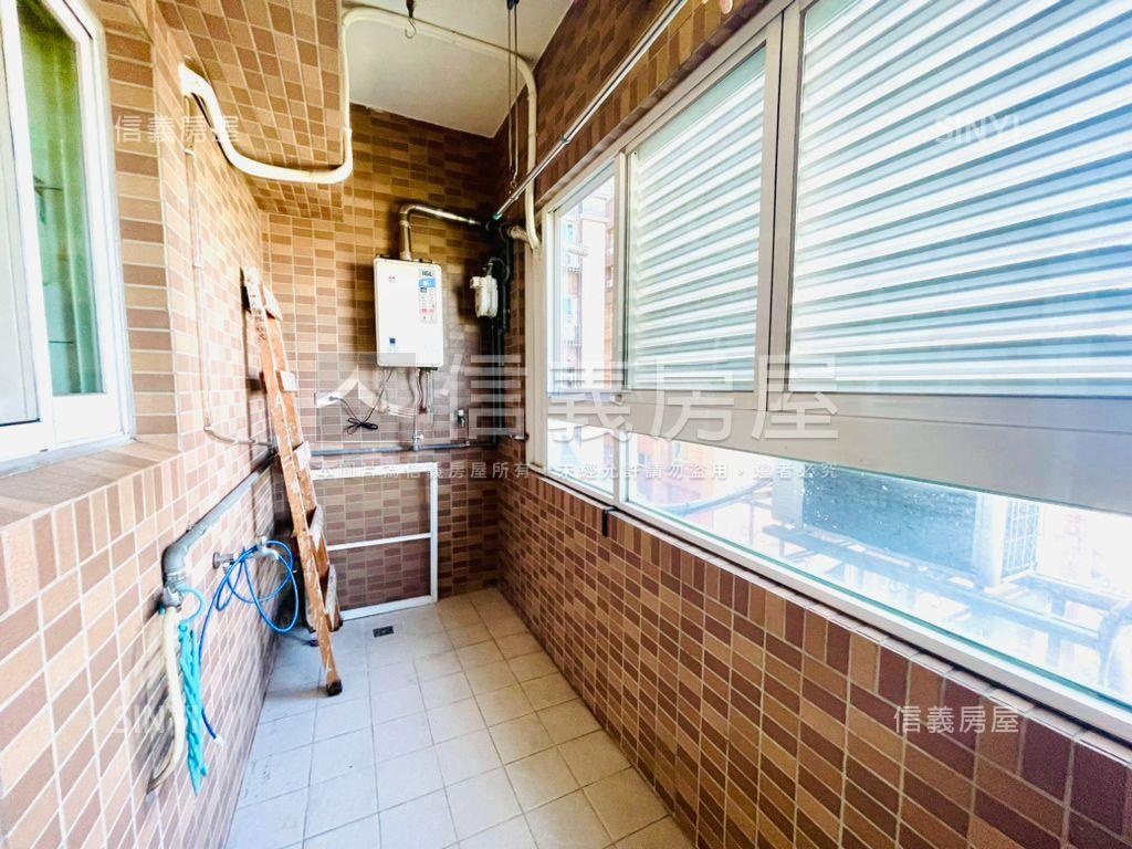 中央大道方正三房車位房屋室內格局與周邊環境