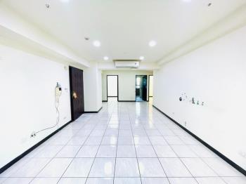 中央大道方正三房車位