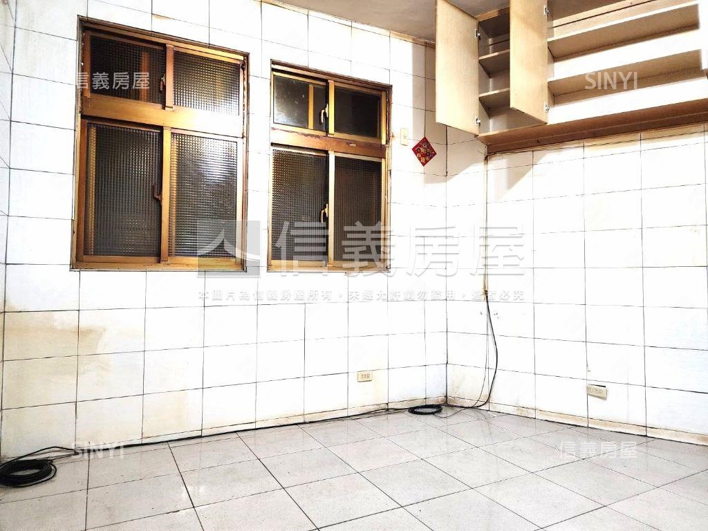 民治街邊間陽光２樓房屋室內格局與周邊環境