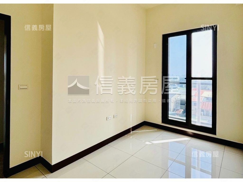 近南科次頂樓三房平車房屋室內格局與周邊環境