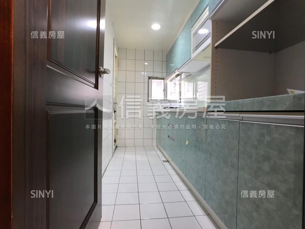 泰隆麗都２房車位房屋室內格局與周邊環境