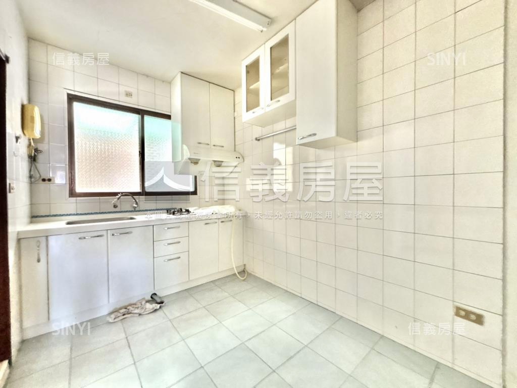 正五樓活巷大地坪透天房屋室內格局與周邊環境