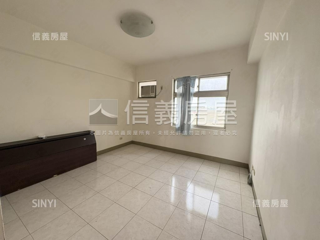 近鹿基精緻三房平車房屋室內格局與周邊環境