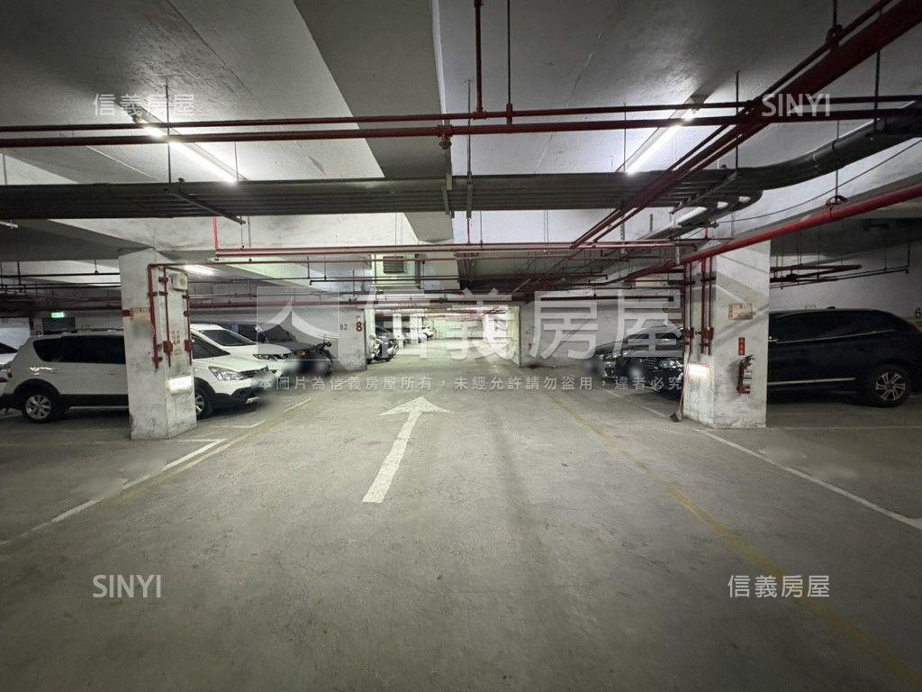 近鹿基精緻三房平車房屋室內格局與周邊環境