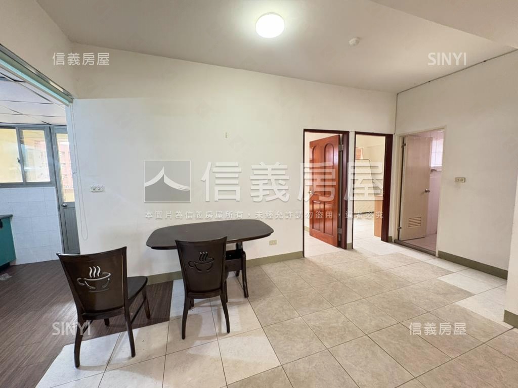 近鹿基精緻三房平車房屋室內格局與周邊環境