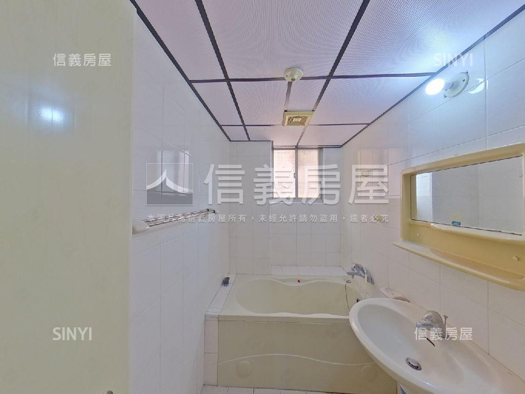 近鹿基精緻三房平車房屋室內格局與周邊環境