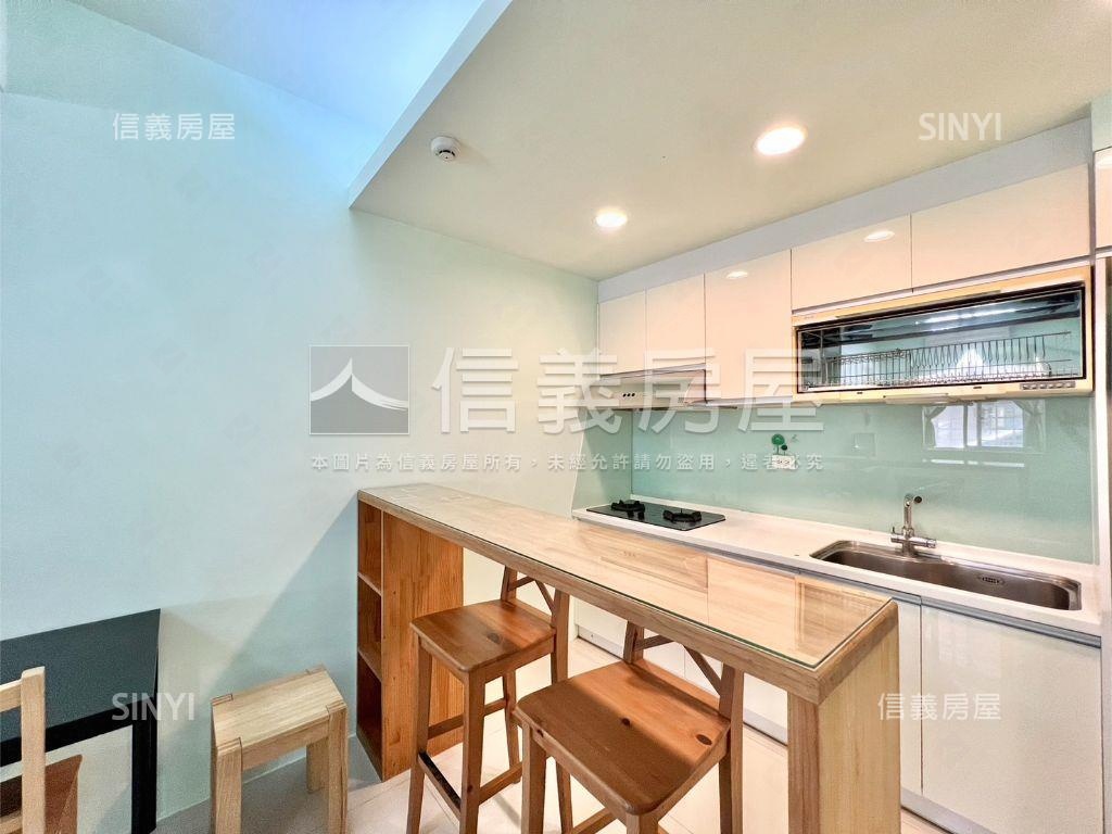 專任長春街精華住店房屋室內格局與周邊環境