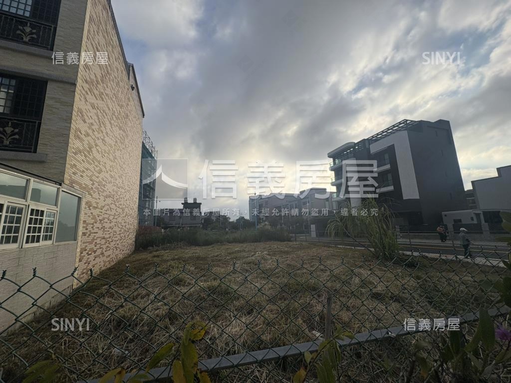 芎林重劃區角地房屋室內格局與周邊環境