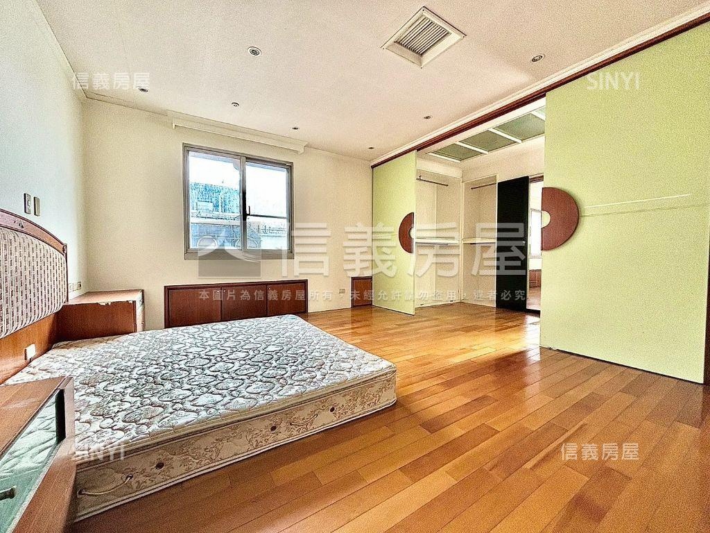 熊貓文心帝國四房平車房屋室內格局與周邊環境