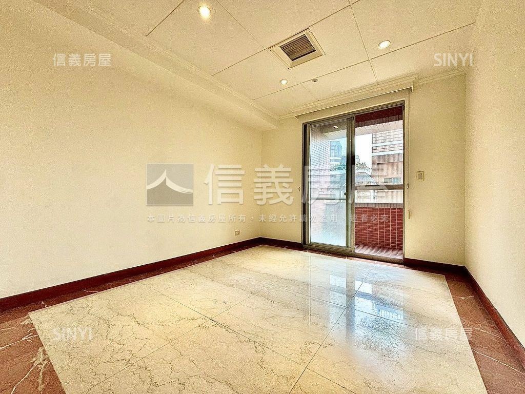熊貓文心帝國四房平車房屋室內格局與周邊環境