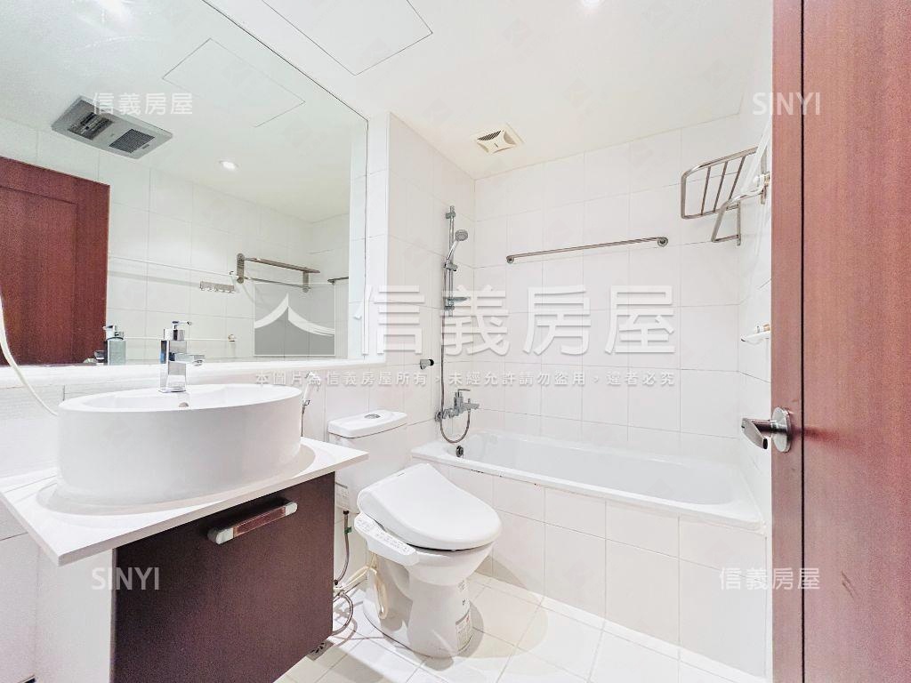 風尚２期高樓３房車位房屋室內格局與周邊環境