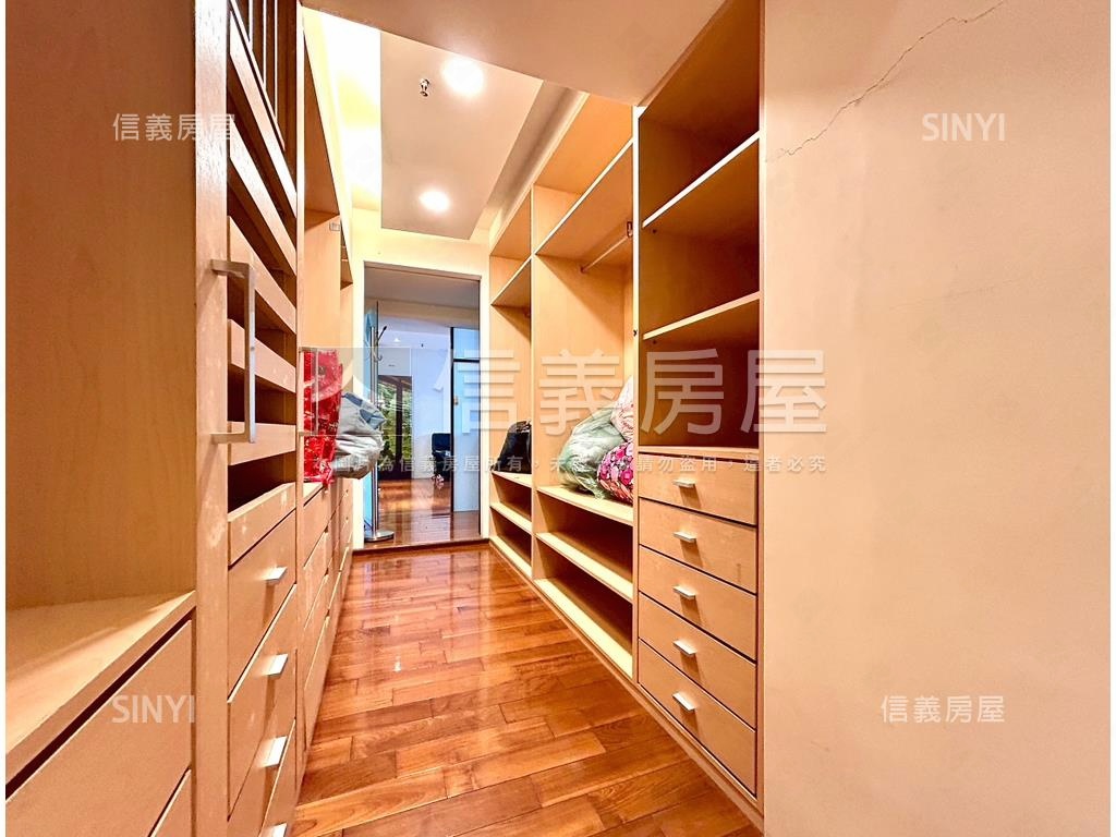 首長寶座｜高樓景觀宅房屋室內格局與周邊環境