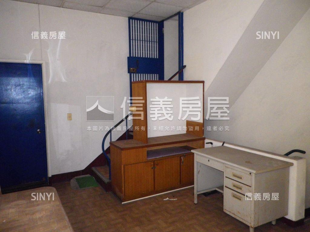 復興中正邊間透店房屋室內格局與周邊環境