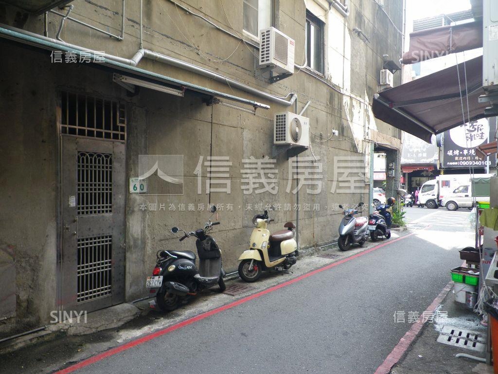 復興中正邊間透店房屋室內格局與周邊環境