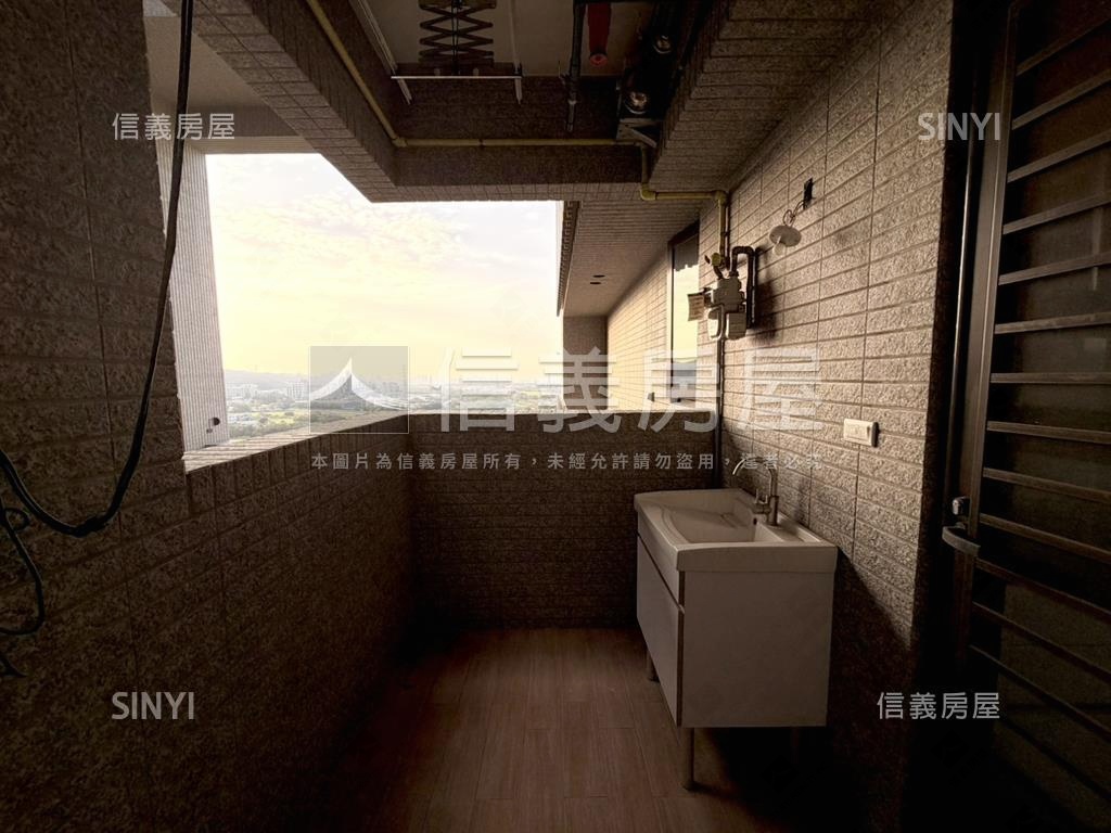 美麗華桔柿邊間美三房房屋室內格局與周邊環境