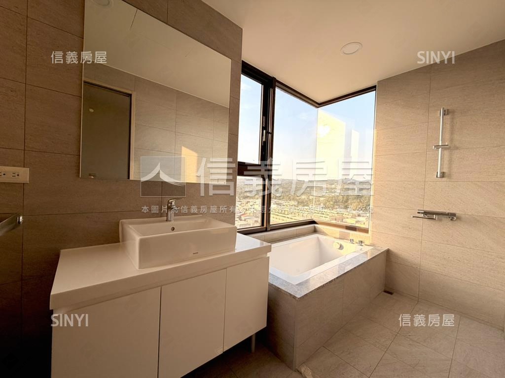 美麗華桔柿邊間美三房房屋室內格局與周邊環境