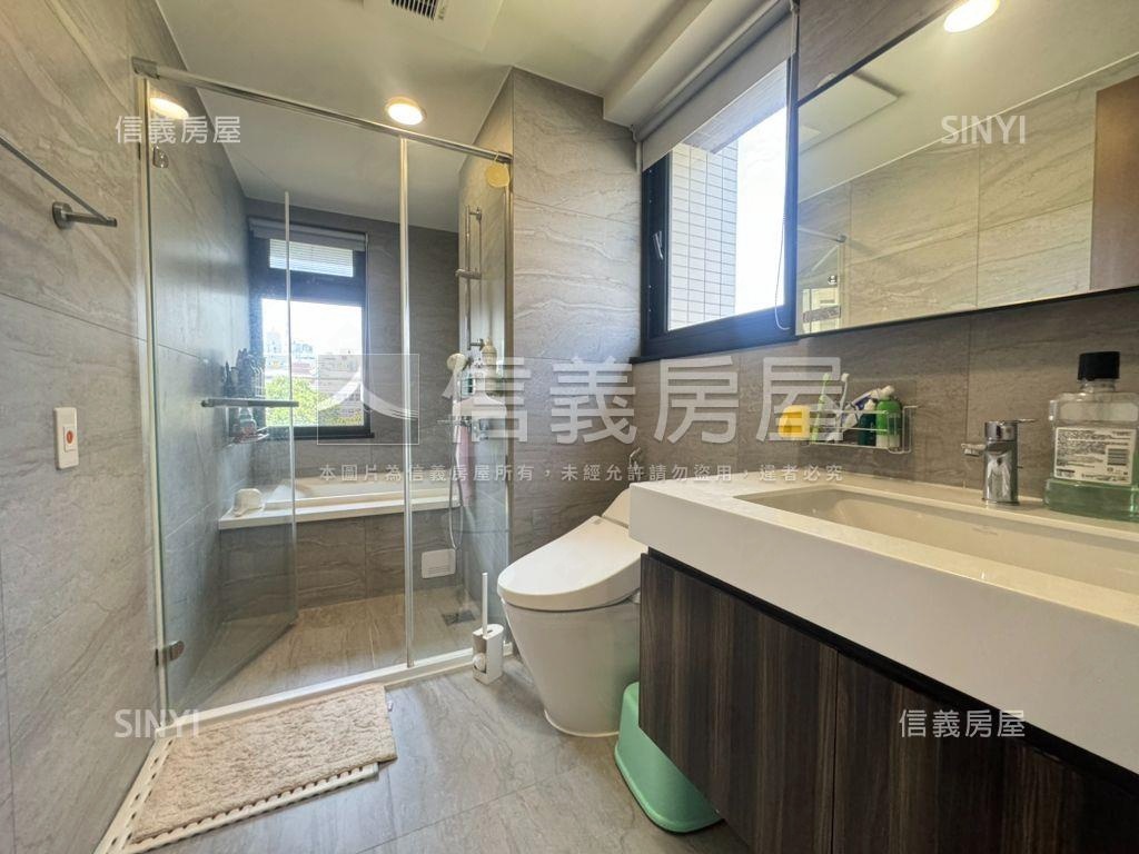 前金亞灣大三房雙平車豪邸房屋室內格局與周邊環境