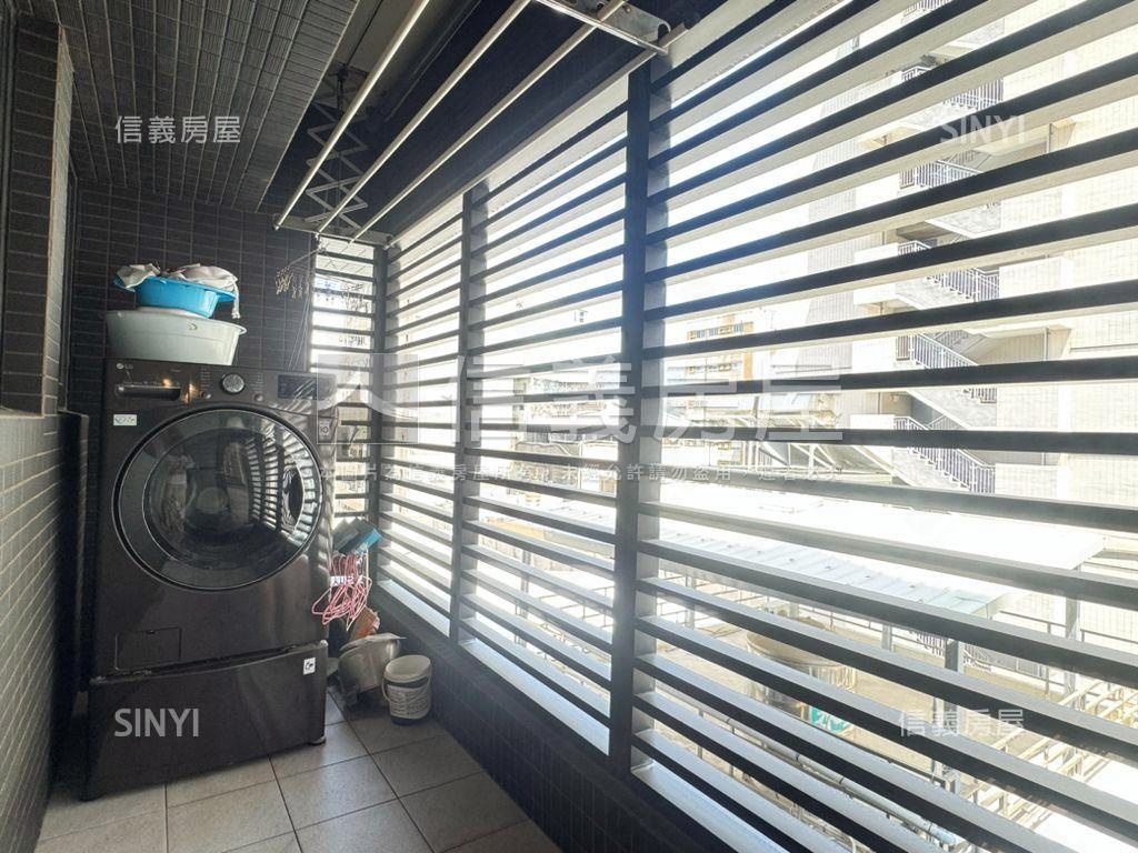前金亞灣大三房雙平車豪邸房屋室內格局與周邊環境
