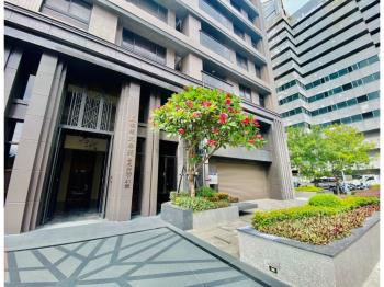 棋琴文泰苑靜居兩房車位