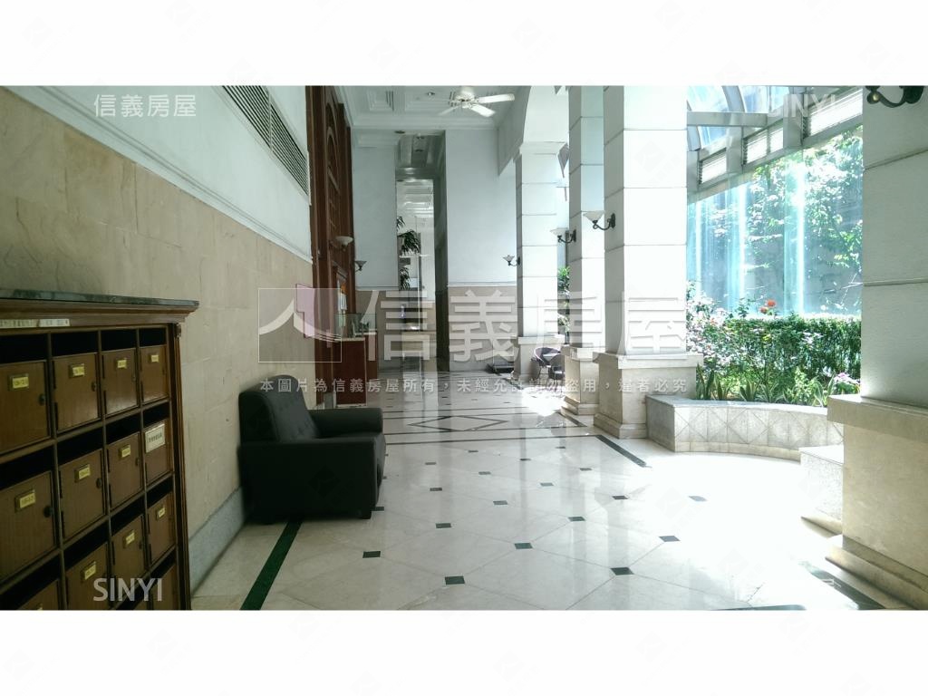 專任鄉林法國四房雙平車房屋室內格局與周邊環境