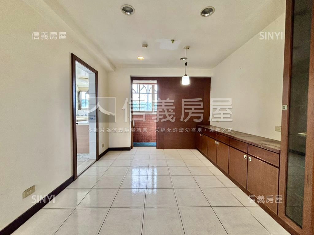 風光旖旎●景觀四房摘星樓房屋室內格局與周邊環境