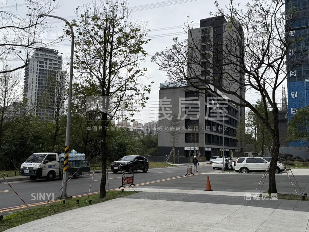 半島稀有１房房屋室內格局與周邊環境