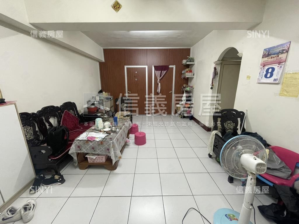 明德方正華廈４房房屋室內格局與周邊環境