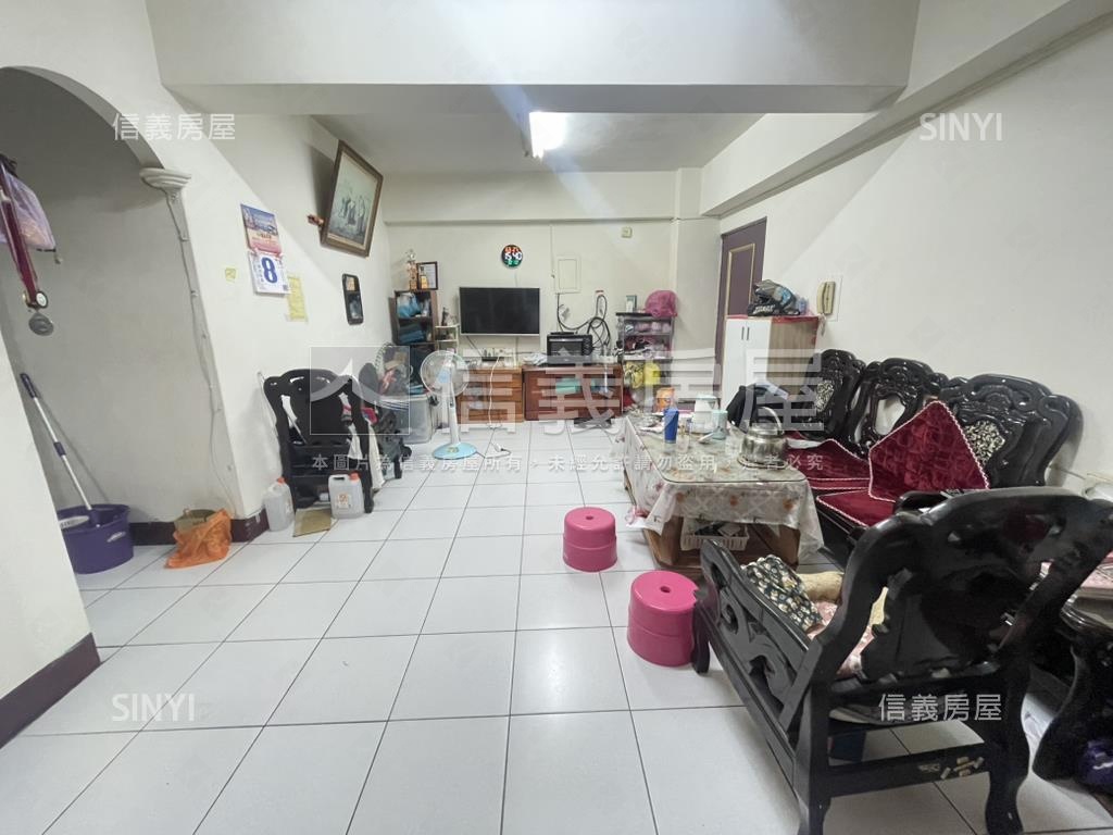 明德方正華廈４房房屋室內格局與周邊環境