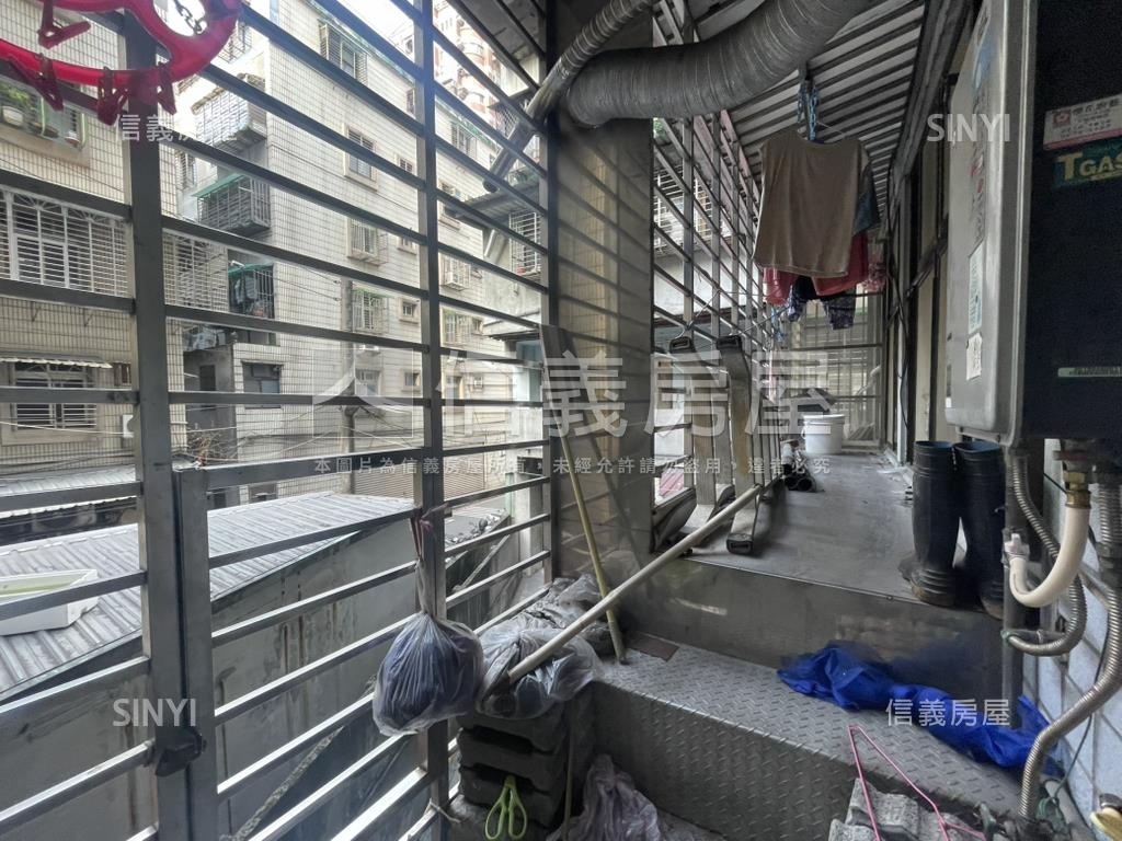明德方正華廈４房房屋室內格局與周邊環境