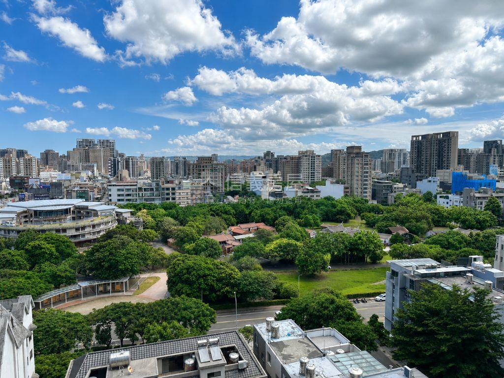 坤山人本大坪數美屋房屋室內格局與周邊環境