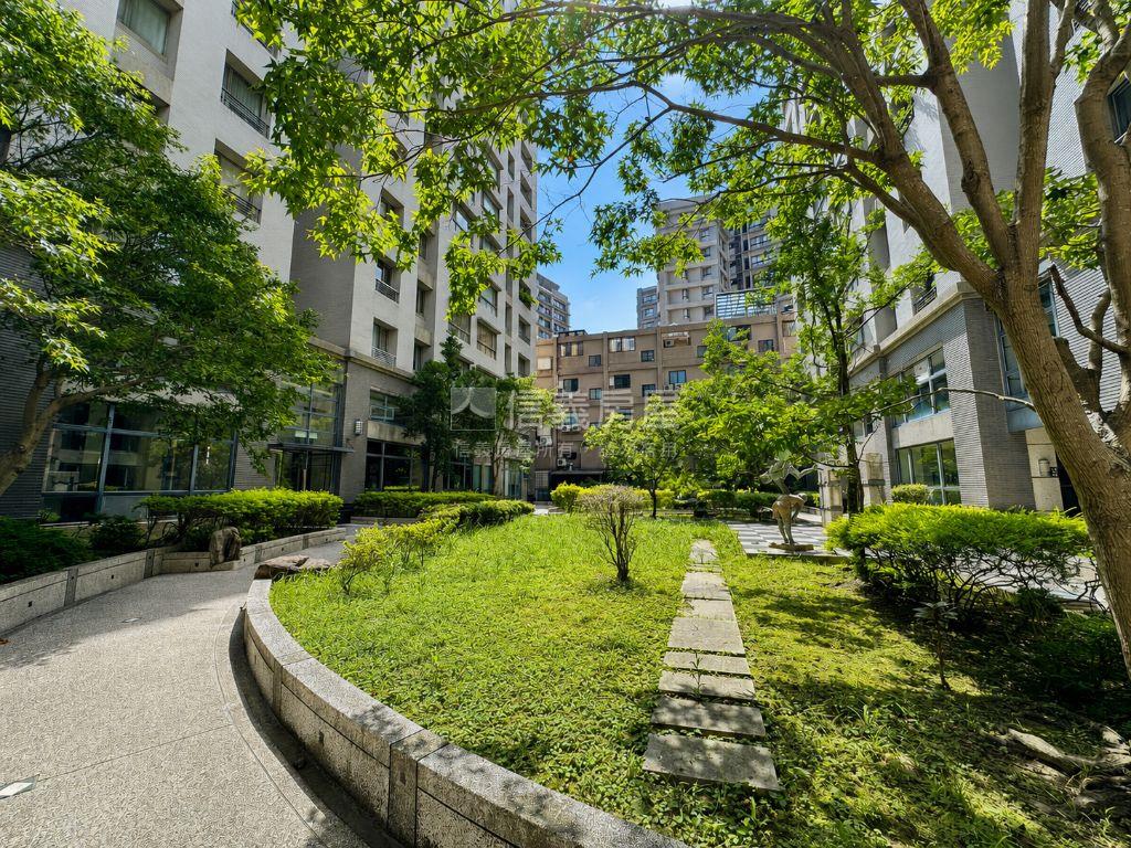 坤山人本大坪數美屋房屋室內格局與周邊環境