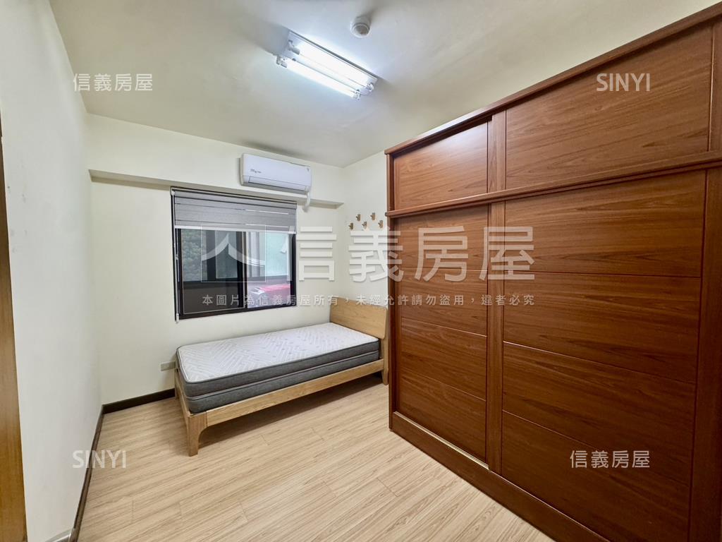 台企後棟萬芳捷運電梯三房房屋室內格局與周邊環境