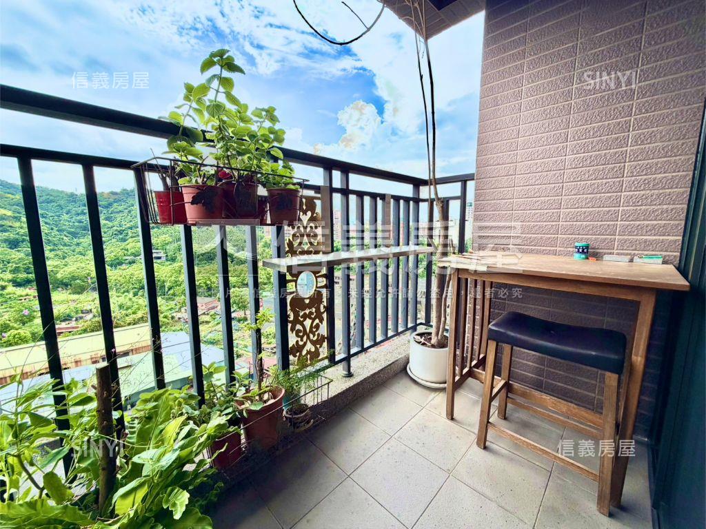 天擎山景高樓方正美宅房屋室內格局與周邊環境