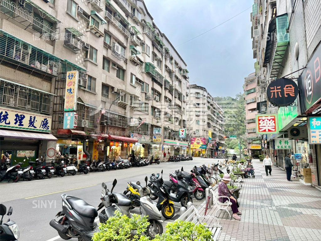 寶之林精裝兩房車房屋室內格局與周邊環境