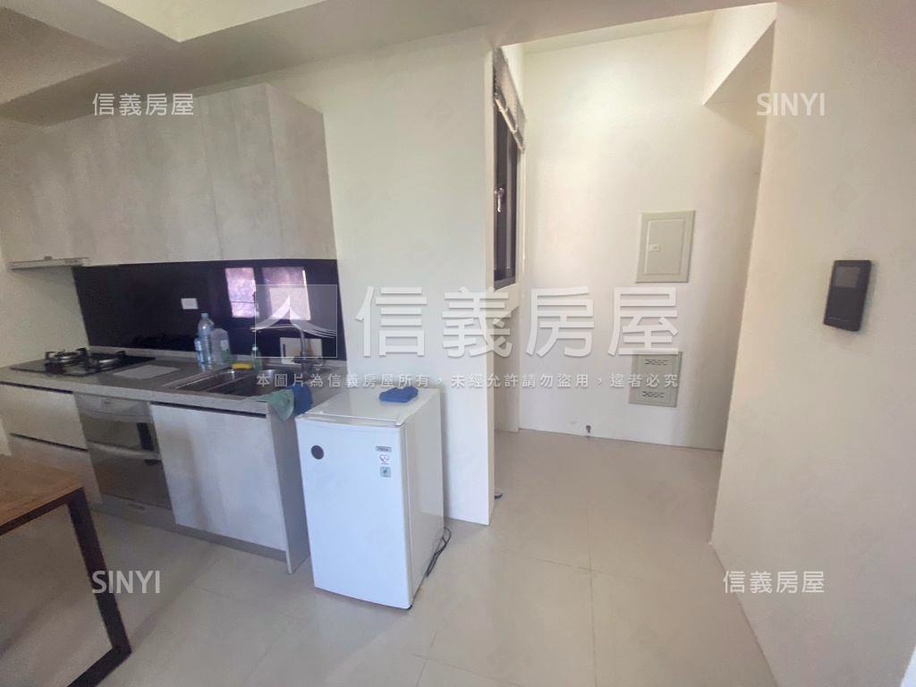 宏台松御二房機上車位房屋室內格局與周邊環境