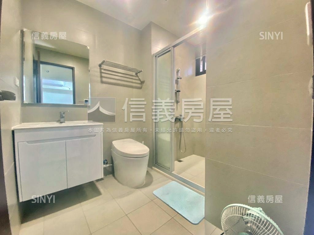 宏台松御二房機上車位房屋室內格局與周邊環境