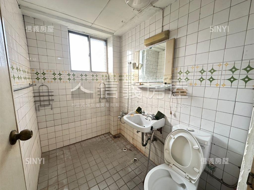 北區育德園道大三房四陽台房屋室內格局與周邊環境