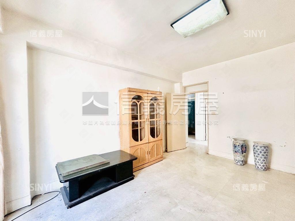 北區育德園道大三房四陽台房屋室內格局與周邊環境