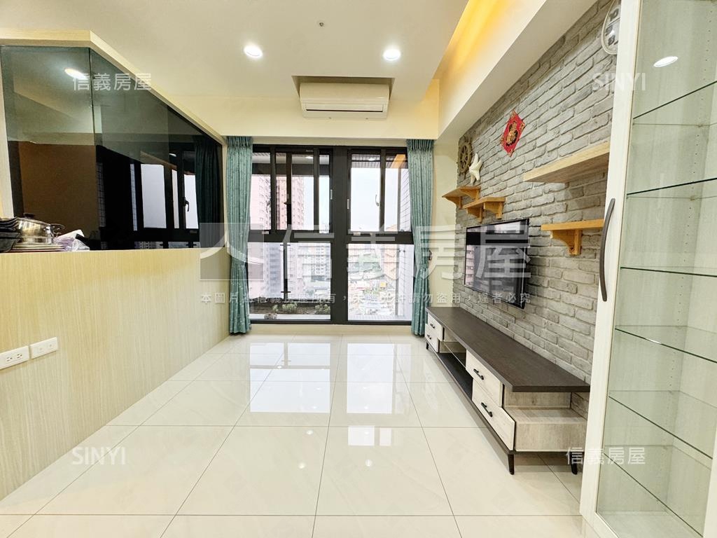 晴天樹高樓兩房兩衛附平車房屋室內格局與周邊環境