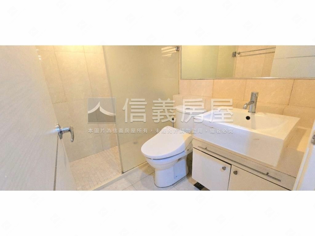 ＬＶ近松山捷運高樓房屋室內格局與周邊環境