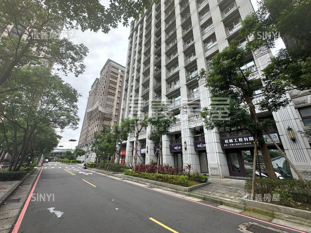 璀璨之都‧店面金雞母房屋室內格局與周邊環境