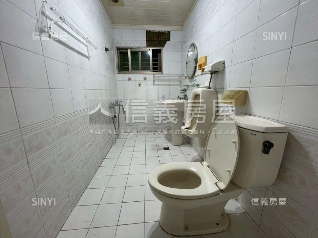 府城巨星三房平車房屋室內格局與周邊環境