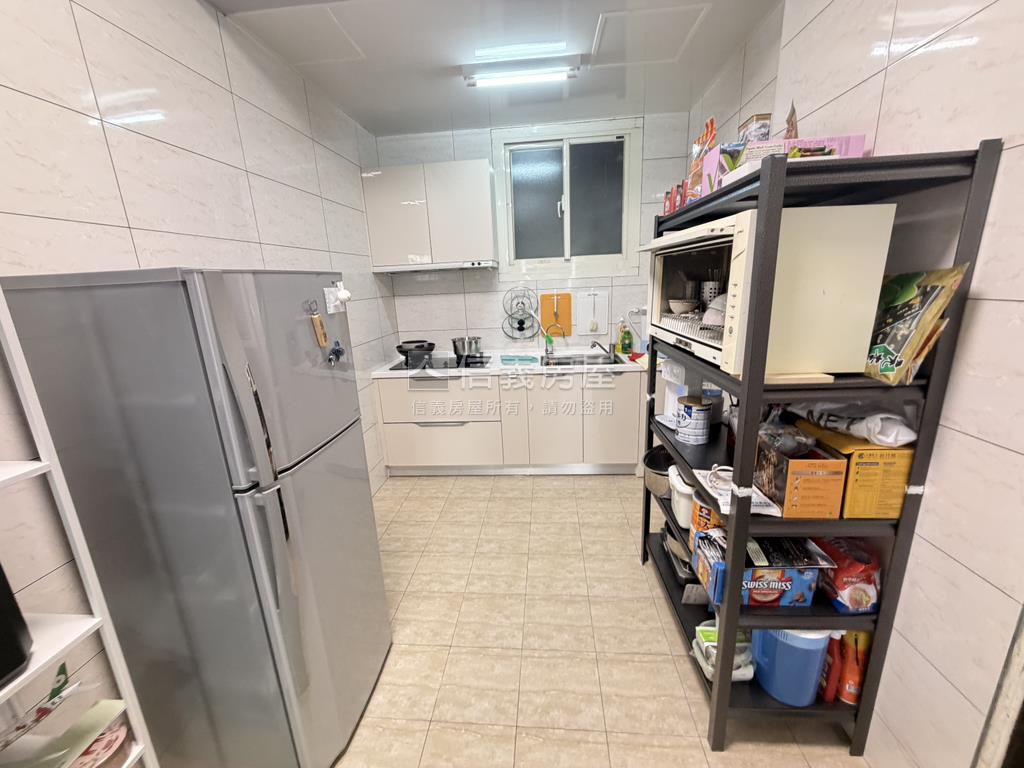 龍岡整新透天房屋室內格局與周邊環境