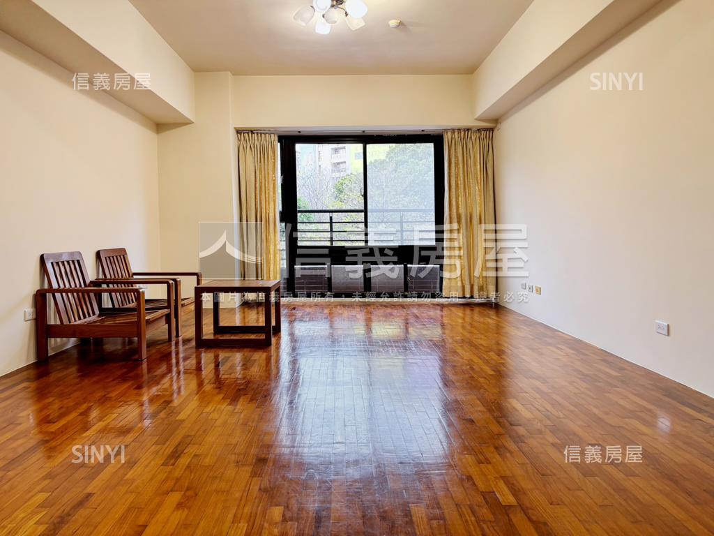 稀有賞自由面公園四房平車房屋室內格局與周邊環境